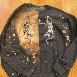 Womens Dancing Skellies crewneck
